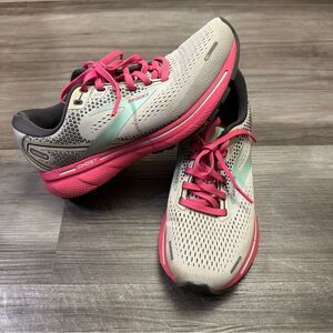 Brooks Ghost 14 Womens 8 Running Shoe Grey Pink Trainer Athletic Walking